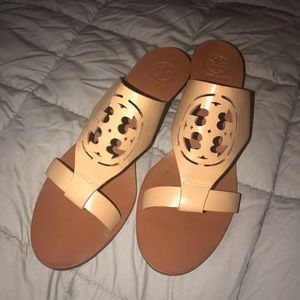 Sandals, Fits more like an 8.5